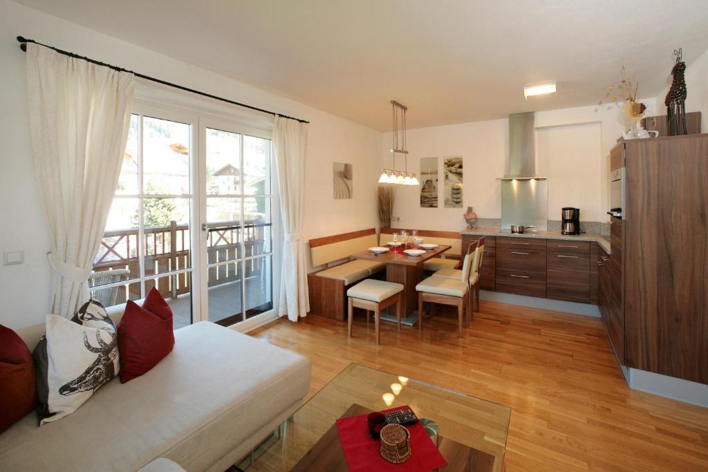 Exclusive Apartments - Inclusive Zell Am See-Kaprun Sommerkarte Und Unbegrenztem Tauern Spa Eintritt Ruang foto